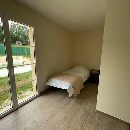 Les Amandiers*piscine Chauffee*3 Kms Centre Historique Sarlat